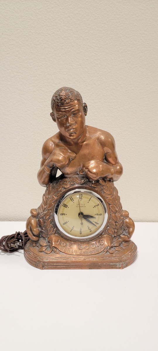 1938 Joe Louis 'Brown Bomber' Boxing World Champion Vintage Clock