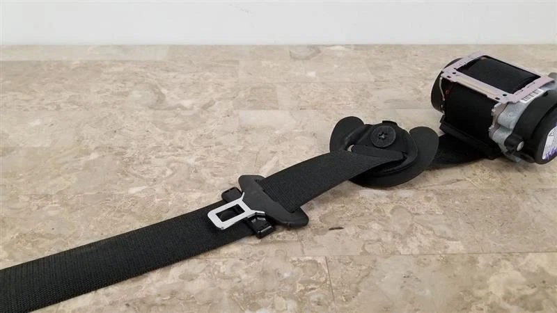 14 BMW M5 F10 SEAT BELT RETRACTOR FRONT RIGHT PASSENGER BLACK Foto 3 de 4