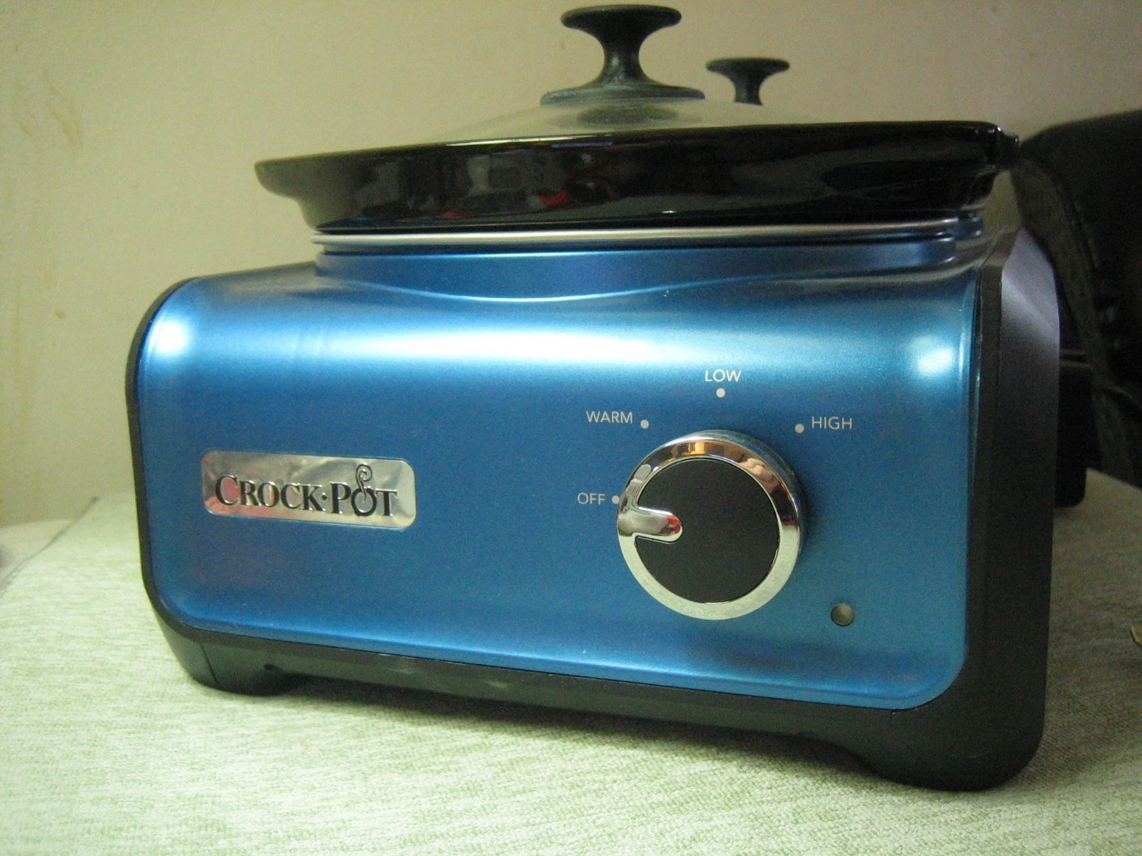 Crock-Pot Hook Up Connectable Slow Cooker,SCCPMD1-CH Double Oval 2 1-Quart Pot
Opens in a new window