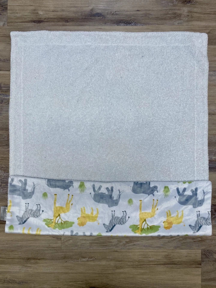 Manta Safari Bebé Selva León Jirafa Elefante Caimán Gris Amarillo En muy buena condición Foto 4 de 4