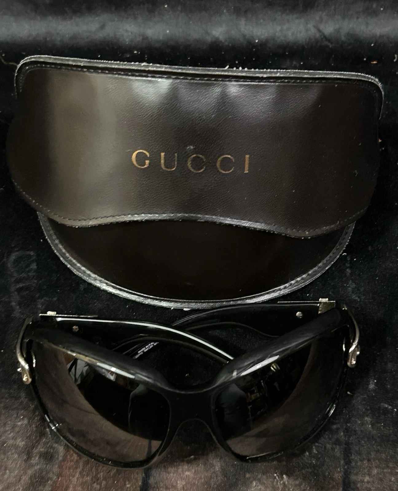 Lunettes de soleil Gucci grande boucle avec étui