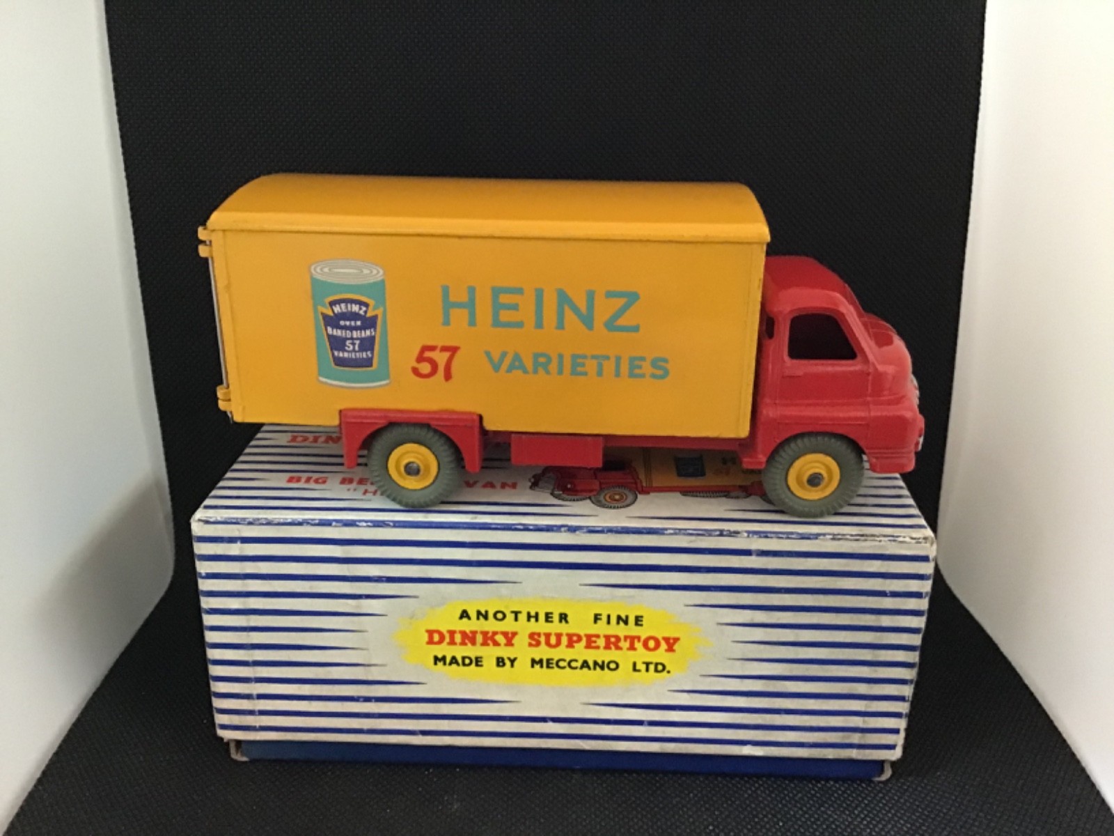 Dinky 923, Big Bedford Van (Heinz) - Free Price Guide & Review