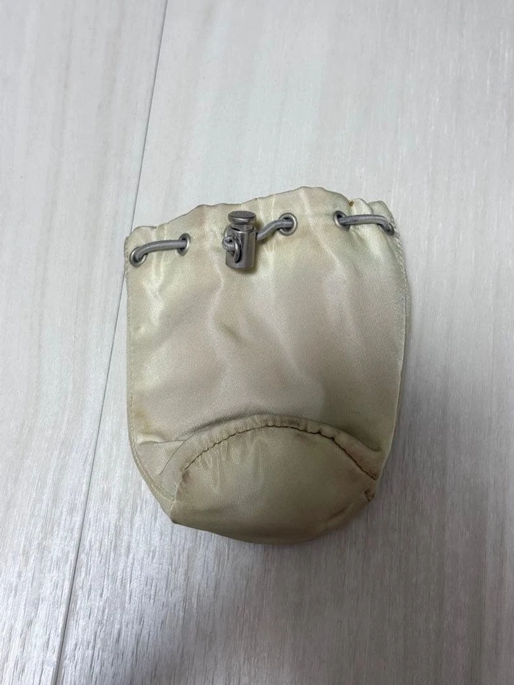 Authentique sac pochette à cordon en nylon PRADA beige triangle logo plaque f... - Photo 2/2
