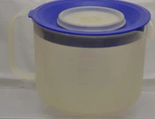 TUPPERWARE 1629E-2 MIX AND STORE CONTAINER 2 QT. WITH LIDS CLEAR BLUE LID HANDLE