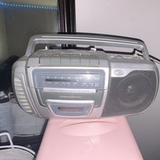 Durabrand CT-992 AM/FM Radio Cassette Recorder Silver AC/Battery