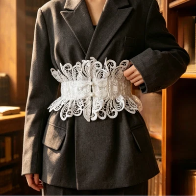 Lace-Edged Wide Waistband for Women with Vintage Knots and Decorative Buckle - Imagen 1 de 4