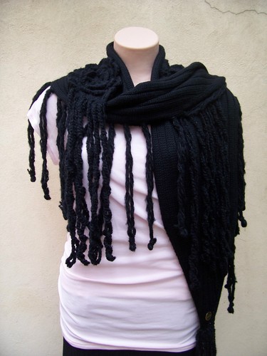 Bufanda Corta Mimco Prim/Envoltura/Chal Negro/Gris, 45% Lana 55% Acrílico Precio de venta sugerido por el fabricante $119 - Imagen 6 de 30