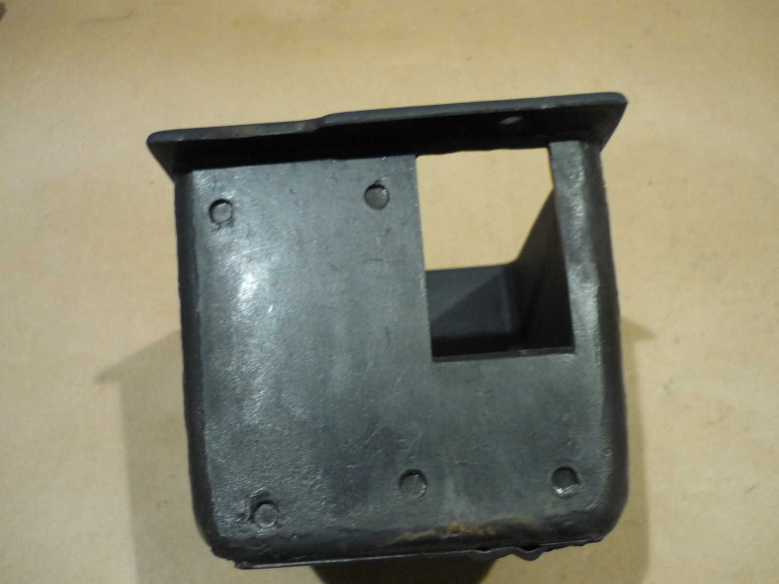Ferrari Testarossa - Center Console Insert Box (Damage) - P/N 61553000