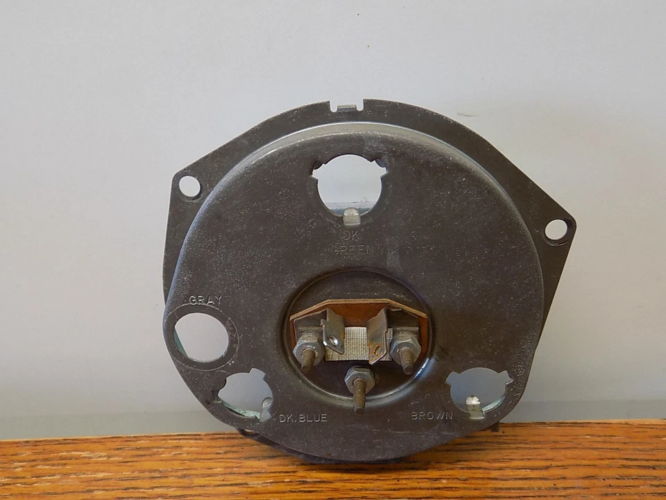 Chevrolet Chevy II 1965 indicador de combustible Foto 3 de 4