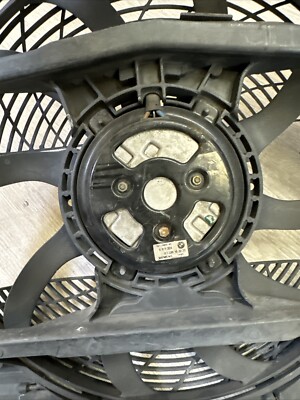 99-03 OEM BMW E39 Cooling Radiator Fan Assembly 6921324 for sale 