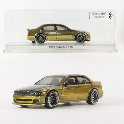BMW M5 E39 2001 - Spectraflame Gold im Acrylgehäuse - Hot Wheels Custom Made Car