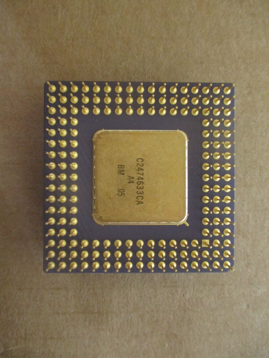 Processeur Intel 486 SX Pour Socket 3 - Pièce Vintage D'occasion, Pour Collection Ou Rétrogaming