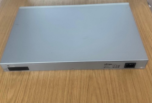PIÈCES SEULEMENT Ubiquiti UniFi USW-PRO-24-POE Gen 2 24 ports PoE++ L3 commutateur réseau - Photo 2/7