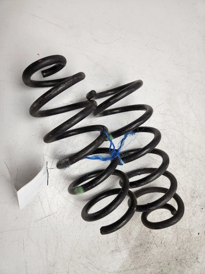 Juego de muelles helicoidales traseros Mazda CX-9 2024 OEM KGVS-28-011 Foto 2 de 4