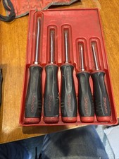 Snap On 5 Piece Soft Grip Red Screwdriver Set