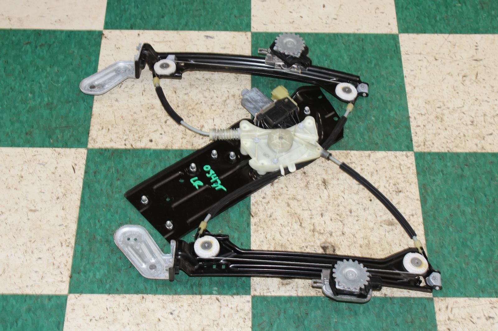Maserati Quattroporte 2014-2024 Rear Left Window regulator