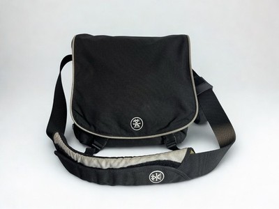 Crumpler Loyal Chap Messenger Kameratasche Schulter schwarz grau & grün Y2K Retro