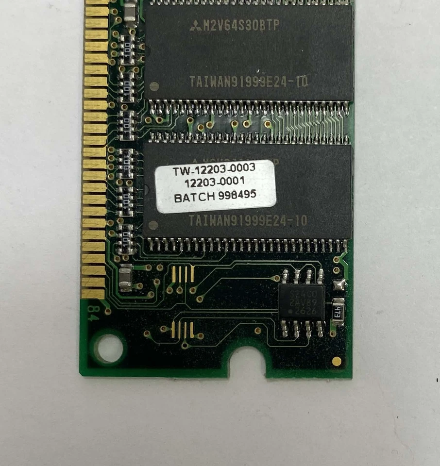 64MB Mitsubishi M2V64S30BTP PC100 100MHz 168-Pin SDRAM Non-ECC Computer Memory - Image 2 of 4