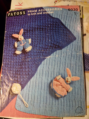 Copy PATONS Strick- & Häkelanleitung 6030 Babydecke DK