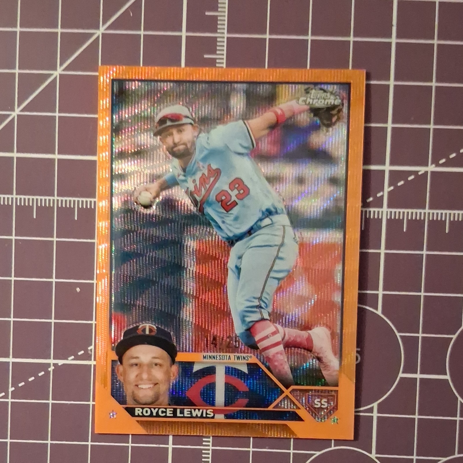 Topps 2023 Chrome Royce Lewis #51 Twins Orange Parallel