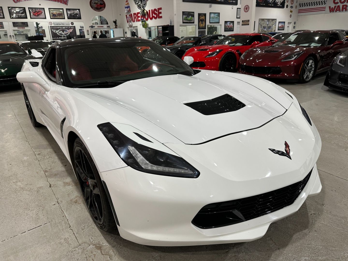 2015 [G8G] Arctic White Chevrolet Corvette   | C7 Corvette Photo 5