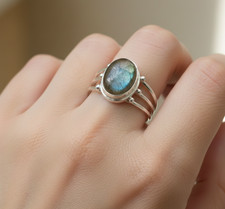 925 Solid Sterling Silver Labradorite Three Line Ring