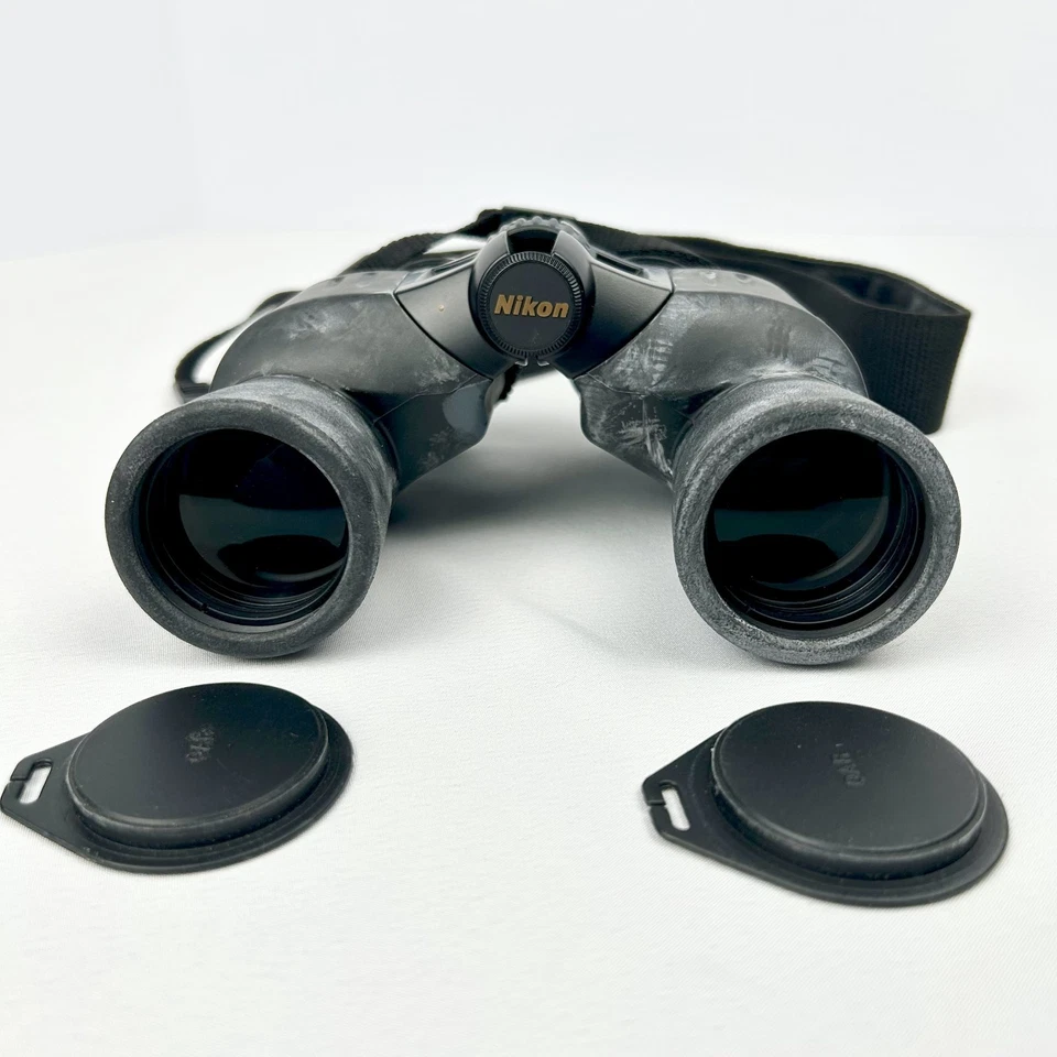 Nikon Action EX 8x40 Waterproof Binoculars Black Gray Camo with Case and Caps - Image 3 of 4
