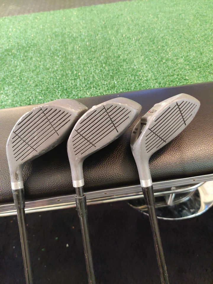 Wilson Mid Size Driver 3-5 Wood Set Titanium Composite Graphite Shaft Regular - Image 2 of 4