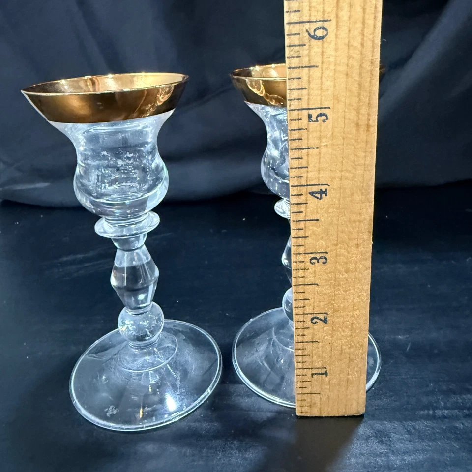 Juego de Dos Candelabros Vidrio Transparente con Borde Dorado Elegante Cena Regalo Romántico Foto 2 de 3