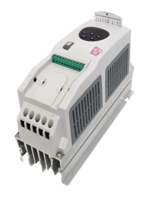 USED TB WOODS SE1C1S010H01 AC DRIVE 1HP