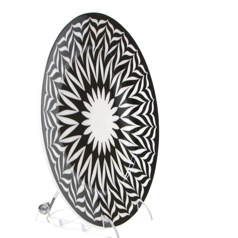 Portobello by Inspire BLANCO Y NEGRO GEOMÉTRICO 8" Juego de 4 Platos de Ensalada Como Nuevo Foto 3 de 4