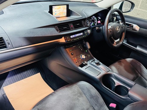 2014 Lexus CT 200h 1.8 Advance 5dr CVT Auto HATCHBACK Petrol/Electric Hybrid Aut - Picture 16 of 19