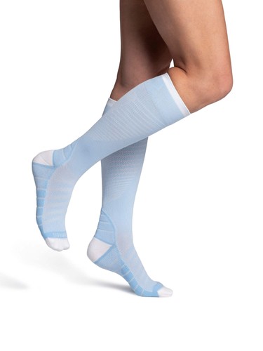 Soporte de compresión Sigvaris Motion Flow Tech hasta la rodilla 20-30 mmHg - Imagen 8 de 73
