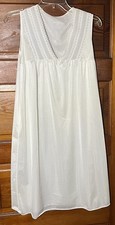 Vintage Lace-Trimmed Nightgown M/L, Very Good Condition