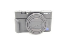Sony Cyber-Shot DSC-RX100 VII Digital Camera, Black {20.1MP} with AG-R2