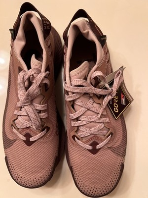 Nike Pegasus Trail 2 GTX Gore-Tex Women s Size 6.5 Shoes Desert Dust