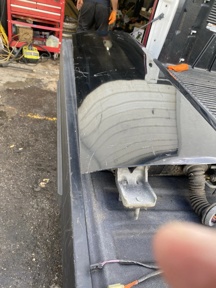 Jaguar XJS 1993-96 convertible lado del paso delantero derecho carcasa de puerta negra OEM Foto 3 de 4