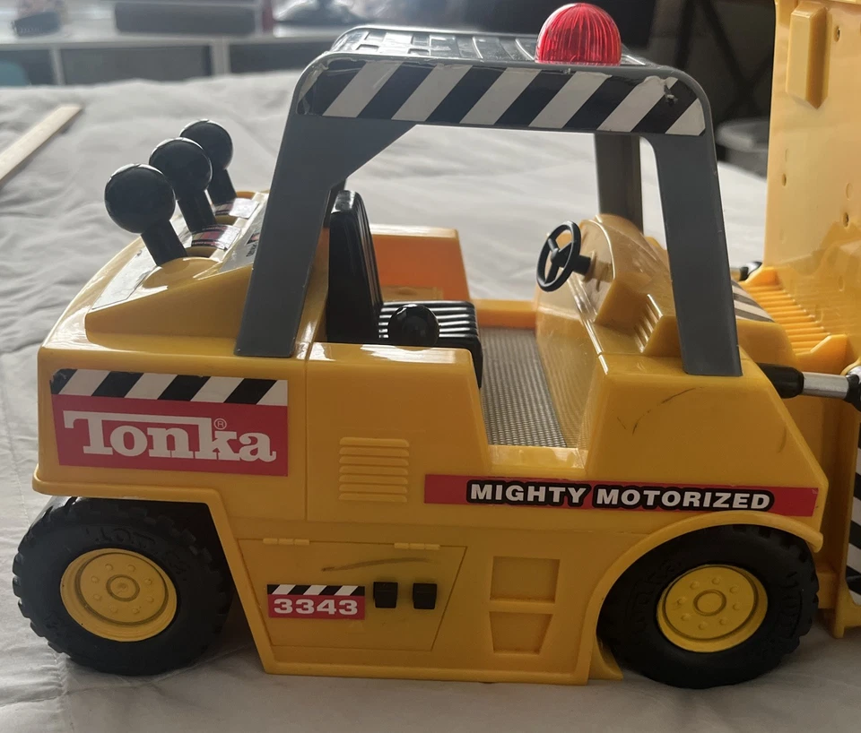 Carretilla elevadora motorizada Hasbro Tonka 3343 Mighty de segunda mano ¡probada! C2 Foto 4 de 4