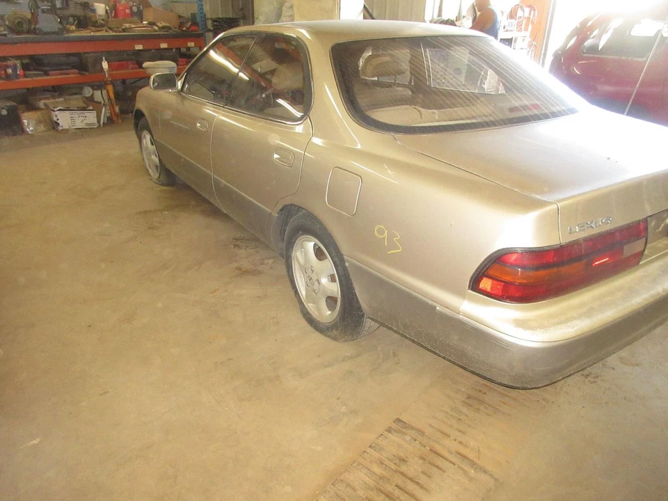 Used Rear Left Door Assembly Rear Side fits: 1993 Lexus ES300 Rear Left Grade A - Изображение 4 из 4