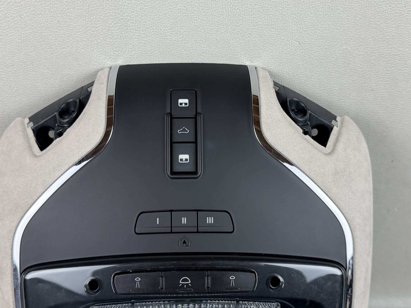 New! 2014-2017 Maserati Ghibli Front Roof Dome Light Housing OEM (# 670024717)
