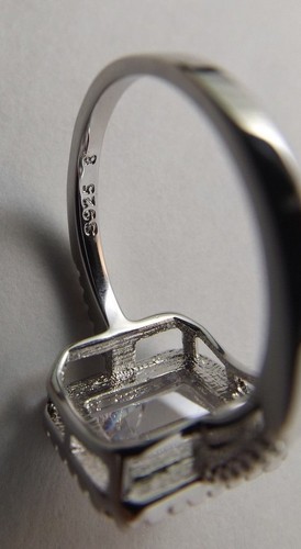 Gorgeous Sterling Silver & Rhinestone Ring - Size 7-3/4" - Picture 8 of 12