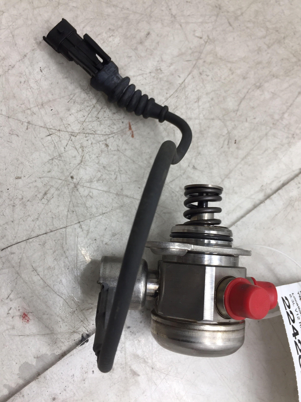 FERRARI GTC4LUSSO 6.3L V12 RIGHT ENGINE HIGH PRESSURE FUEL INJECTION PUMP 290031
