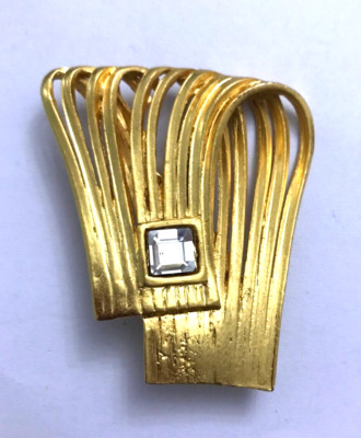 Broche en métal doré signé Céline T.Saxe Vintage Haute Couture Oversize Brooch