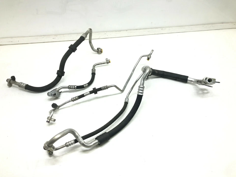 Mercedes-Benz CLS550 2012-2018 líneas de aire acondicionado OEM. Foto 4 de 4