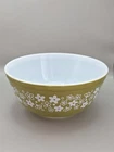 Vintage Pyrex 403 Green Spring Blossom Crazy Daisy 2 1/2 Quart Mixing Bowl