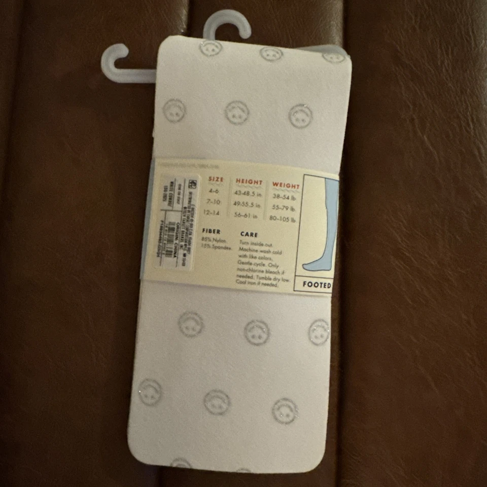 Nuevo 2 Pares Medias Gato y Jack Plateadas Glitter Smiley Faces Blancas con Pies Talla 4-6X Foto 2 de 3