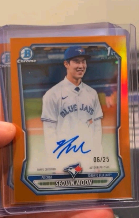 Seojun Moon 2026 1st Bowman Chrome True Orange Refractor Auto /25  Blue Jays🔥 view 15