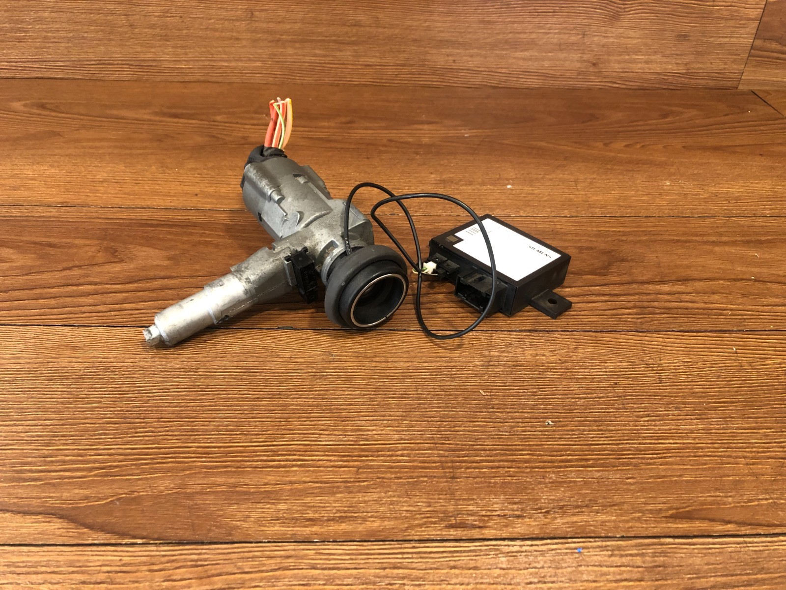 04-08 CHRYSLER CROSSFIRE IGNITION SWITCH KEY TRANSPONDER IMMOBILIZER MODULE OEM