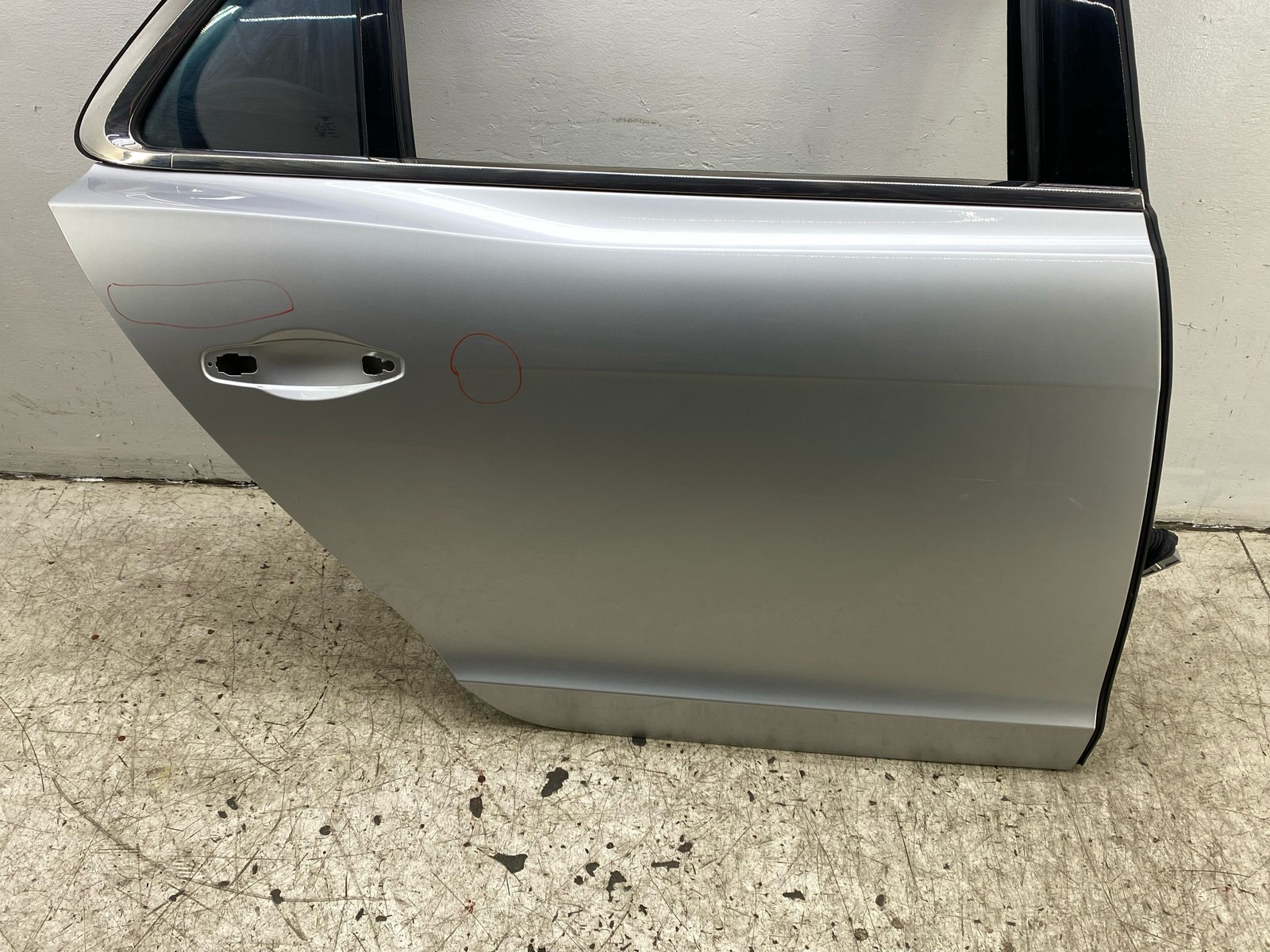 2014-2019 BENTLEY FLYING SPUR REAR RIGHT DOOR SHELL SILVER FROST METALLIC(6770)