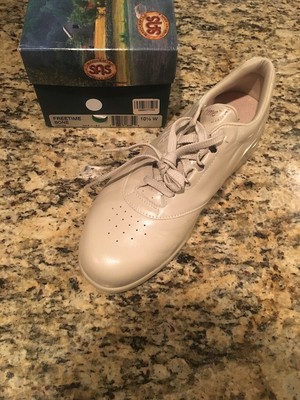 size 10.5 wide womens shoes